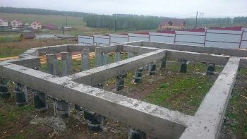Строительство свайно-ростверкового фундамента в Москве