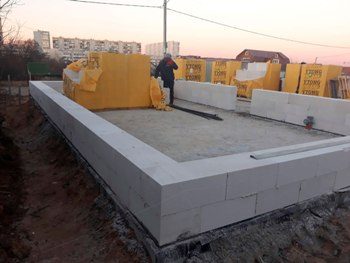 Монолитный фундамент для дома из пеноблоков в Москве